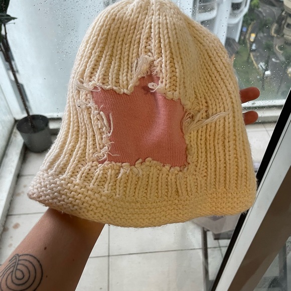 Knitted star cap - Picture 4 of 6